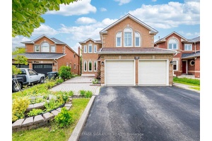 3D Virtual Tour amp ; Floor Plans Attached Above Grade 2786 SF Basement Finished Area 1036 SF Welcome to your sun filled oasis backing onto a tranquil ravine !