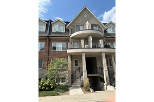 Welcome To The Renovated August 2024 Luxiourous Stacked Townhouse Of 1320 SqFt Size In Oakville, With New Vinyl Flooring And Freshly Painted.