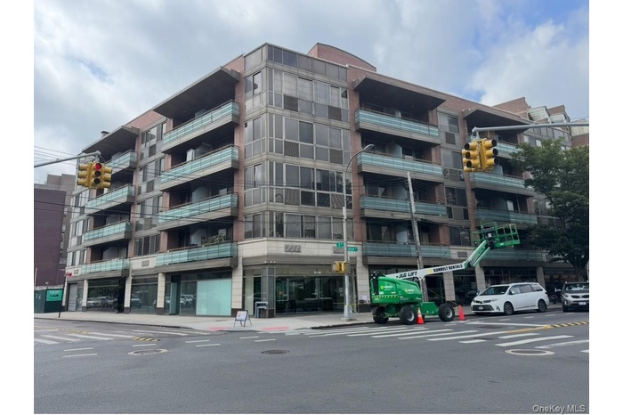 View of apartment building / complex