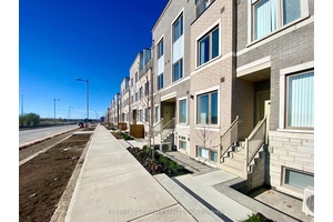 Beautiful South Facing ! No Neighbour at front !