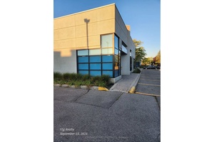 Prime opportunity to lease an 858 sq.