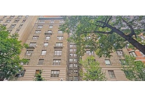 Welcome to condominium in The Barrington, nestled in Manhattan s iconic Upper West Side.