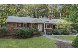 Welcome to 30 Yorktown Road !