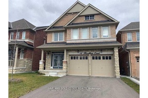 Beautiful Well Maintained 2 Storey Detached Home W Loft For Lease !