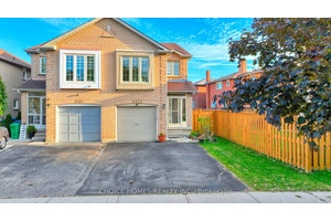 Spacious 4 Bedroom Semi Detached Home in the heart of Mississauga.