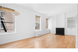 Low Priced One Bedroom in Prime Upper West Side Cash Buyers Only Welcome to 464 Columbus Avenue, Unit 3B, an unbeatable value in the heart of the Upper West Side.