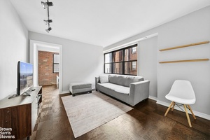 Renovated, move in ready two bedroom apartment nestled in the nexus of Gramercy Park, Flatiron and Kips Bay.
