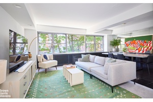Corner 2 Bedroom with Enchanting Town House and Garden Views Bright, sun splashed 2 bedroom, 2 bath in prime Upper East Side location on 72nd Street between Madison and Park ...