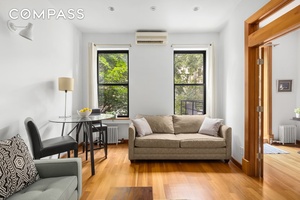 Welcome to 27 West 82nd Street, a beautifully renovated co op tucked away on a serene, tree lined park block of Manhattan s coveted Upper West Side.