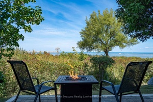 Imagine waking up to the sound of the water lapping at the shore and watching the sky transform with the colours of sunrise right from your bedroom window.