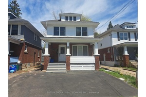 Fully renovated Home for Rent Close to Niagara Falls Attractions Discover this beautifully renovated and extended home, ideally located just minutes from Niagara Falls attractions, shopping, dinning and transit.