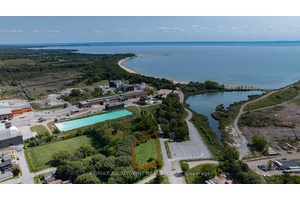 Great Location building Development lot on the corner of Fares St.