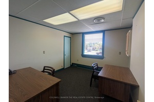 Now available, professional office space offering great commuter access conveniently located next to Hwy 400.