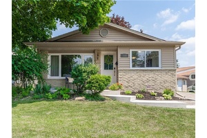 Welcome home to this stunning and renovated duplex, located in the family friendly neighbourhood of Forest Heights.