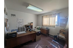 Now available, professional office space offering great commuter access conveniently located next to Hwy 400.