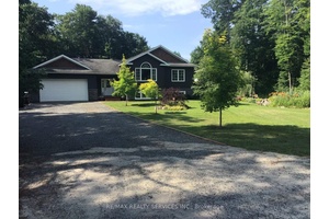 Stunning ! Raised Bungalow with w o basement.