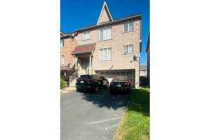 Don't miss this sun filled and spacious 1 bedroom WALK OUT BASEMENT APPARTMENT with its own PRIVATE ETRANCE !