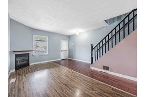 Charming Home in the Heart of Bowmanville !