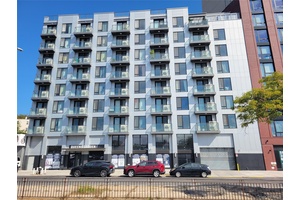 Welcome to Queens Garden, a striking new condominium in the heart of Woodside, Queens perfectly positioned between Manhattan and Flushing.