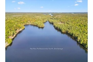 Muskoka Private Legacy Estate or Exclusive Retreat !
