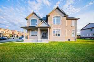 Welcome to 56 Tracey Ln, an elegant and exceptionally spacious family home set on a premiumcorner lot in one of Collingwoods most prestigious neighborhoods.