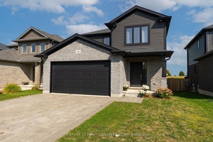 Welcome to 146 Gilmour Drive, a beautifully finished two story home in the family friendly Ridge Crossing subdivision in Lucan.