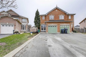 A beautiful semi detached 4 br home in Fletcher's Creek Village on a quite street in a family friendly neighborhood.