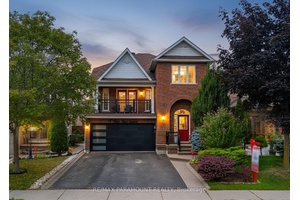 Welcome to this showstopping detached home in the heart of Fletchers Meadow !