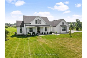 Country Living at Its Best !