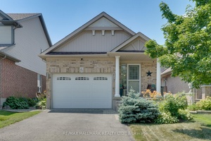 This spotless, fully renovated home sits on a professionally landscaped lot in one of Orangeville's most desirable neighbourhoods.
