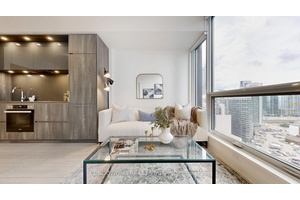 35 Mercer St 1811 This suite has been owner occupied since day one and it shows !