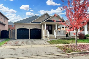 Excellent Location in Sought After Williamsburg !