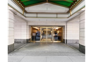Welcome to this stunning high floor Junior 4 at the highly coveted 360 East 72nd Street.