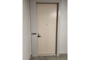 Brand new 2 bedroom corner unit 10 ft ceiling with unobstructed views.