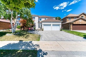 Open Concept, Extremely clean and Beautiful house in Doncrest community.