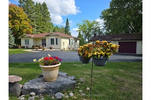 This is your chance to discover the Haliburton Highlands and live on a fabulous 5 lake chain.