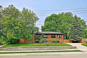 This stunning brick bungalow in the heart of Central Newmarket has been impeccably updated to offer modern comfort and timeless elegance.