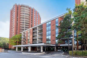 Hollywood Glamour Meets City Living The Garbo Suite at Celebrity Place !