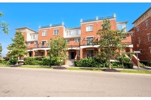 Don't Miss this Absolutely gorgeous 2 bed condo townhouse in Oakvilles sought after Waterlilies community, perfectly located in family friendly River Oaks !