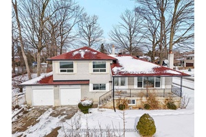 This Rarely Offered Corner Lot 60ftx129ft Detached Home on a Crescent in the Highly Sought After York University Heights offers the ultimate in privacy and safety.