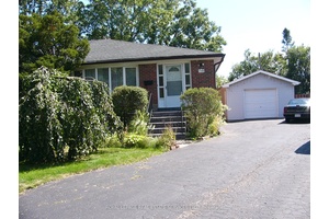 Exceptional Opportunity In Desirable Northeast Oakville.