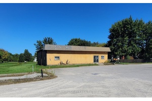 Great location in Monkton Ontario with a signboard on the highway.