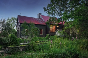 CREEK HOUSE ESTATE Without question, this is one of Prince Edward County's premier estate properties, much admired by many, and beautifully developed by its current owners.