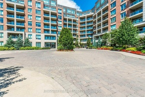 Client Remarks Gorgeous 1 Br Den Condo Unit W 10 Ft.