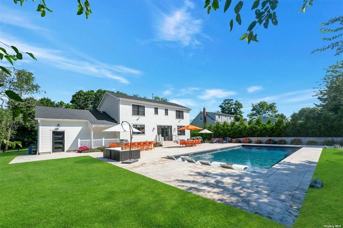 Pool - Photo 3