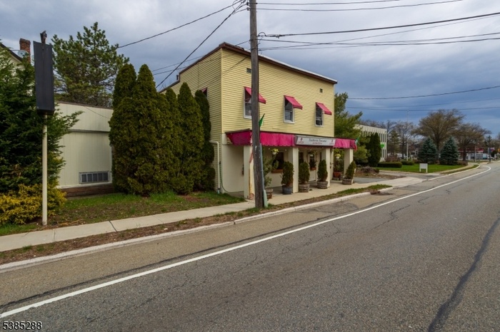 Restaurant Building