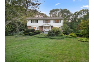 Stunning Colonial in Prime Dix Hills Location !