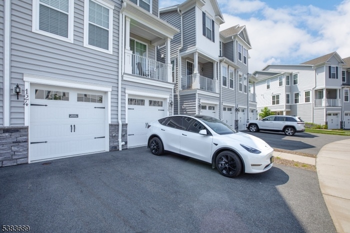 1 car garage and driveway