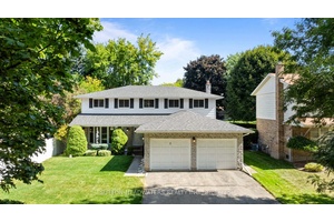 Welcome to Brooks Crt. This is the 1st time this house has hit the market since it was custom built by the current owner in 1978.