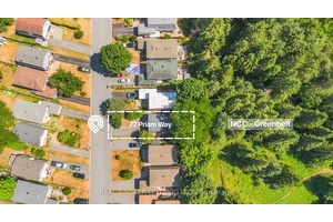 A Family Retreat in the Heart of Bells Corners with no rear neighbours !